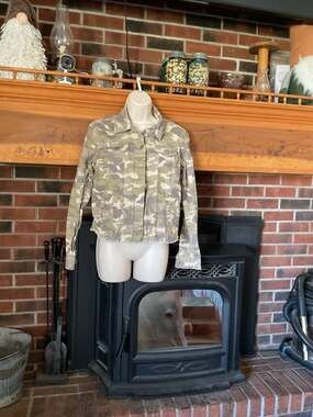 Baccini Women's Camouflage Print Raw Hem Denim Jacket Size S